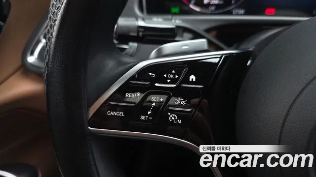 Mercedes-Benz E-Class 2024 thumb 4