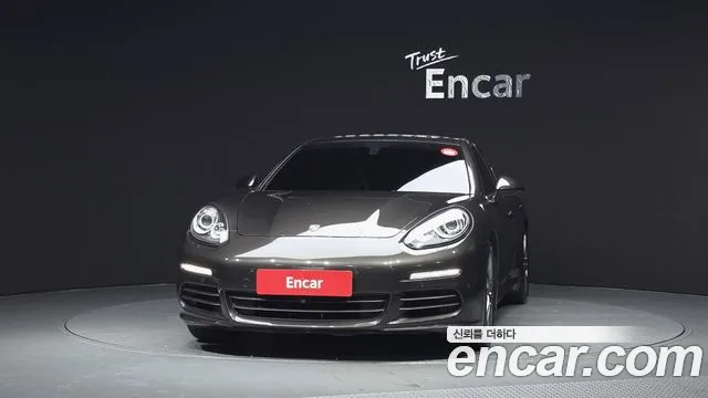 Porsche Panamera 2014 thumb 3
