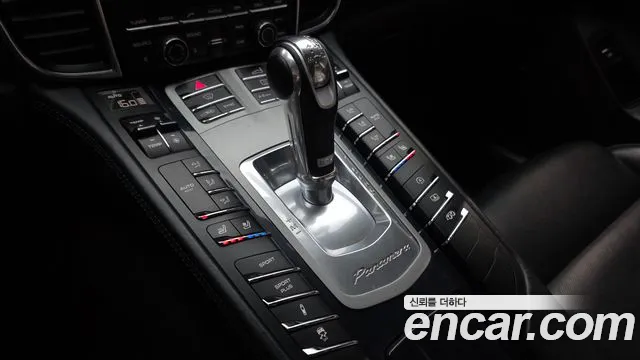 Porsche Panamera 2014 thumb 2