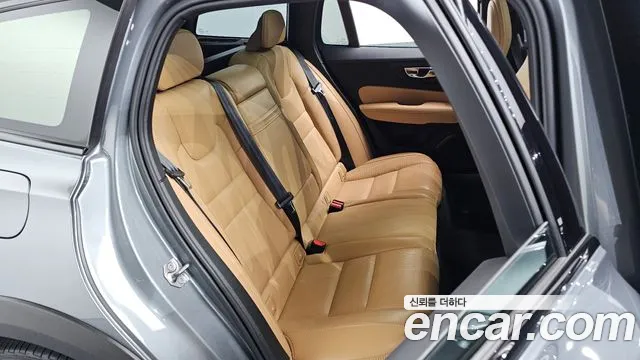 Volvo V60 Cross Country 2019 thumb 5