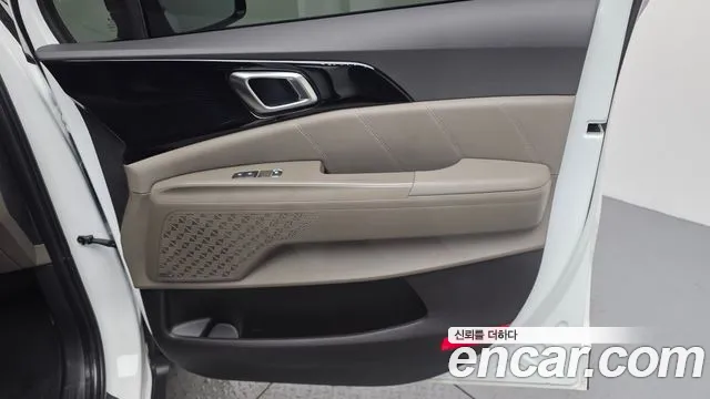 Kia Carnival 2025 thumb 4