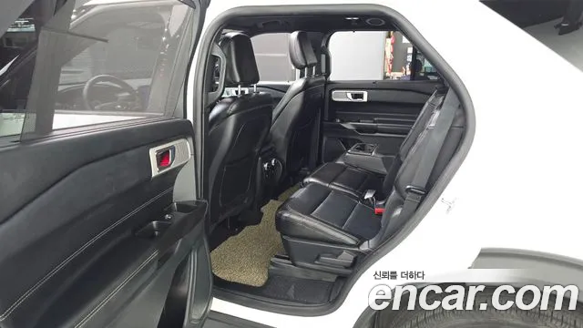 Ford Explorer 2020 thumb 6