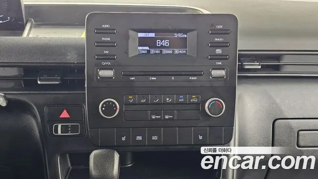 Hyundai Staria 2021 thumb 8