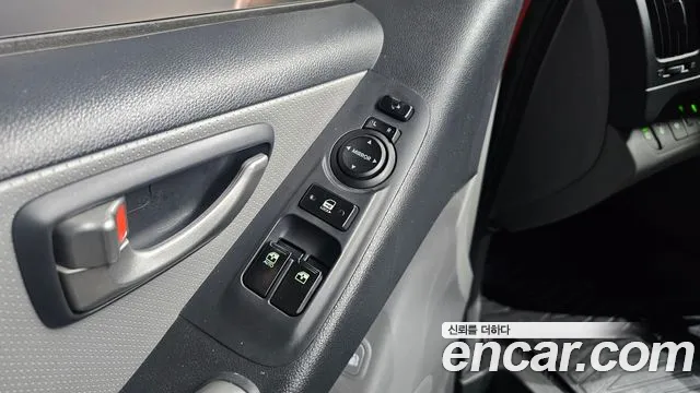 Hyundai Staria 2013 thumb 11