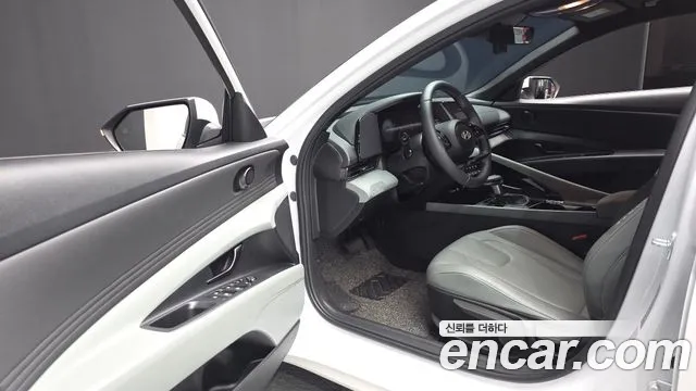 Hyundai Elantra 2025 thumb 12