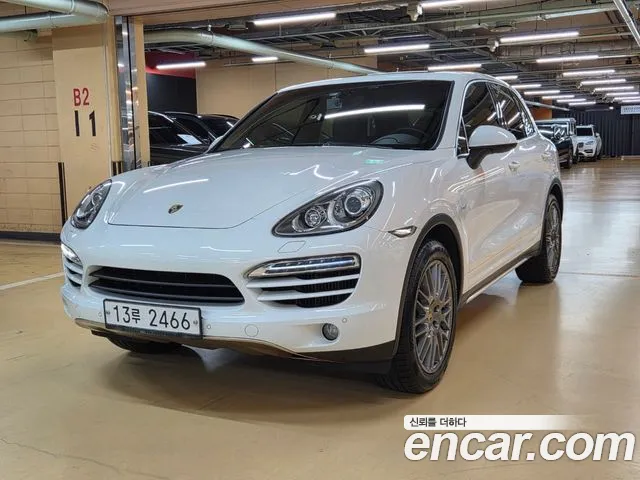 Porsche Cayenne 2013 thumb 6