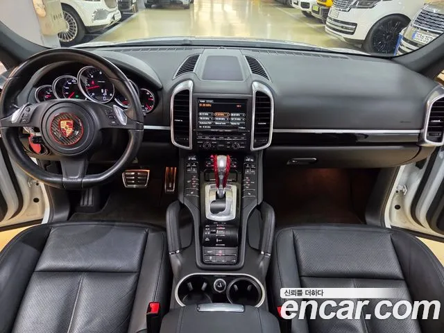 Porsche Cayenne 2013 thumb 4