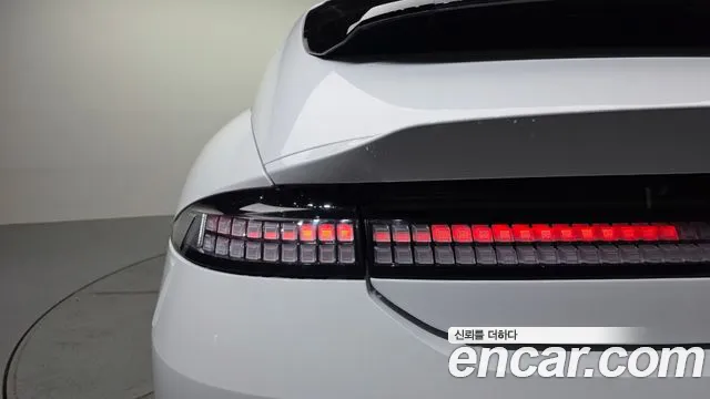 Hyundai Ioniq6 2023 thumb 11