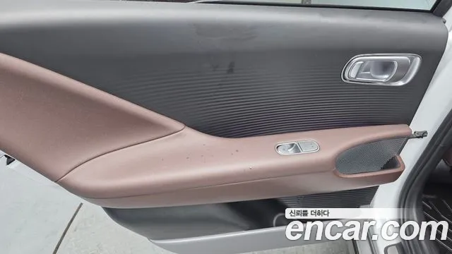 Hyundai Ioniq6 2023 thumb 3