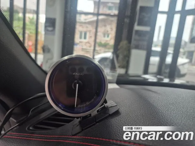 Genesis G70 2019 thumb 11