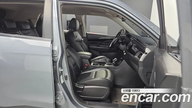 KGM Korando 2019 thumb 2