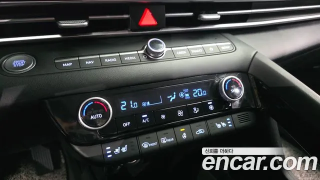 Hyundai Elantra 2023 thumb 9