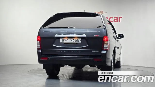KGM Korando 2016 thumb 2