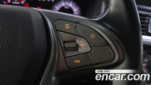 KGM Korando 2016 thumb 9