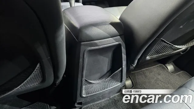 KGM Korando 2016 thumb 7