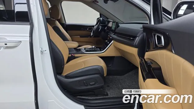 Kia Carnival 2022 thumb 3
