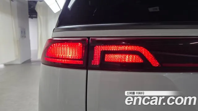 Kia Carnival 2022 thumb 5