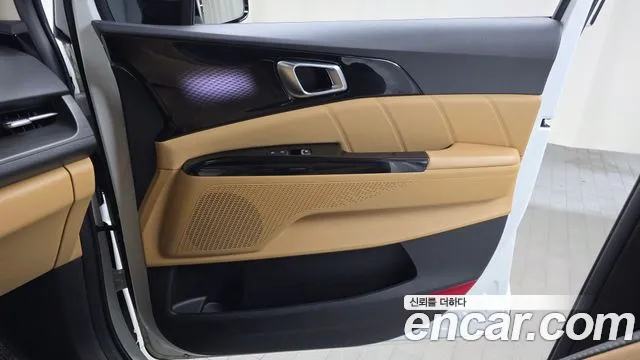 Kia Carnival 2022 thumb 2