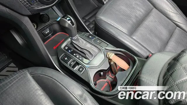 Hyundai DM 2013 thumb 11