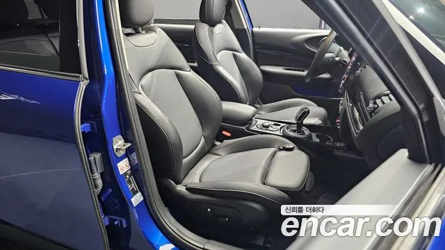 Mini Cooper Clubman 2020 thumb 3