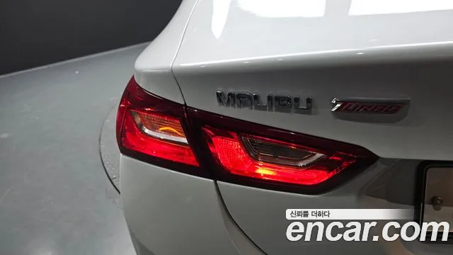 Chevrolet Malibu 2018 thumb 10