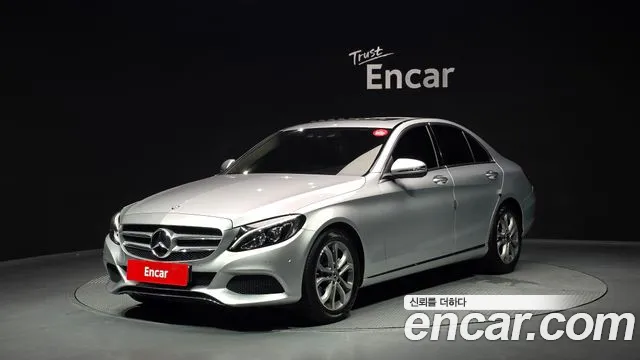 Mercedes-Benz C-Class 2017 thumb 4