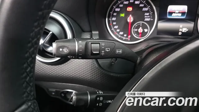 Mercedes-Benz A-Class 2016 thumb 4
