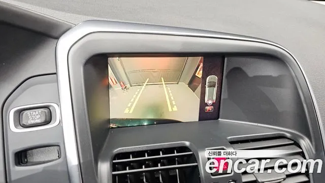 Volvo XC60 2017 thumb 8