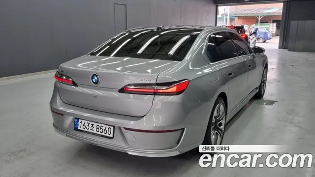 BMW 7 серии 2023 thumb 6