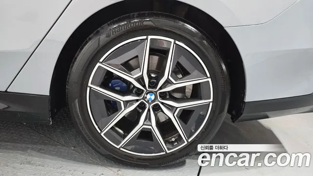 BMW 5 серии 2025 thumb 2