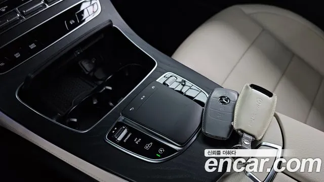 Mercedes-Benz E-Class 2023 thumb 6