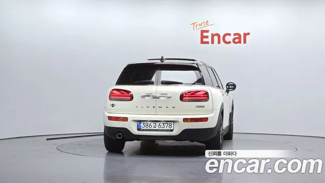Mini Cooper Clubman 2021 thumb 2