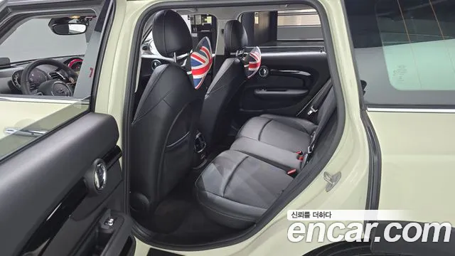 Mini Cooper Clubman 2021 thumb 9