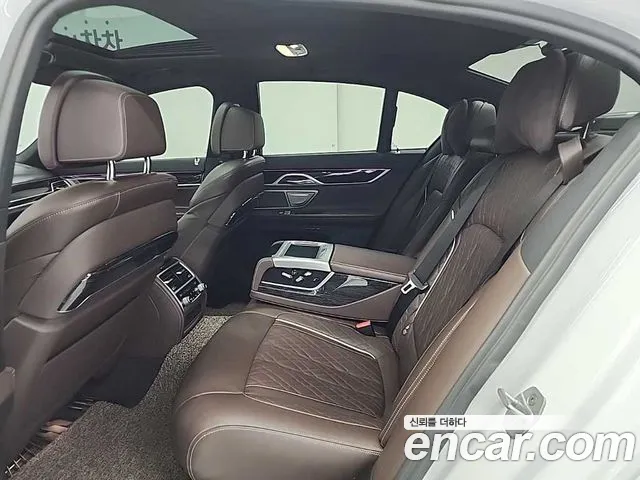 BMW 7 серии 2020 thumb 10