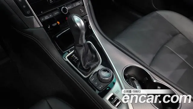 Infiniti Q50 2016 thumb 10