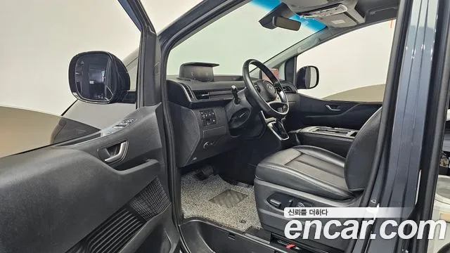 Hyundai Staria 2021 thumb 5