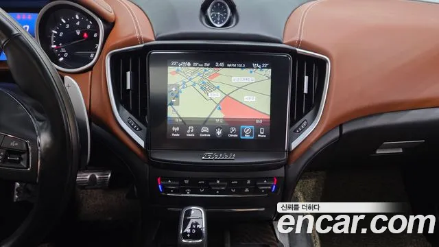 Maserati Ghibli 2020 thumb 12