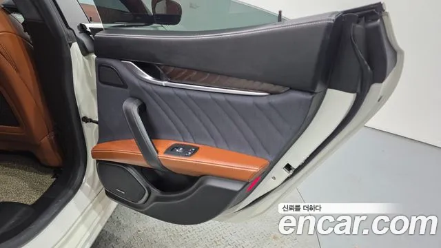 Maserati Ghibli 2020 thumb 6