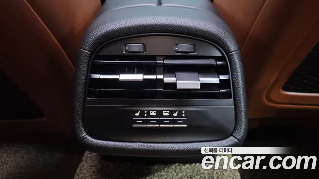 Maserati Ghibli 2020 thumb 10