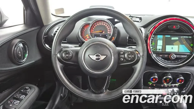 Mini Cooper Clubman 2018 thumb 9
