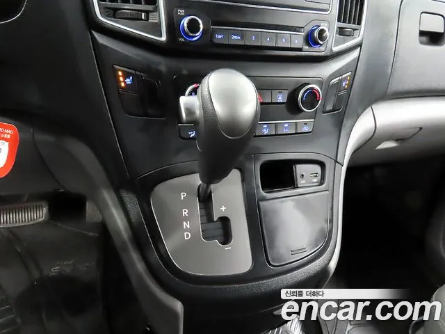 Hyundai Staria 2016 thumb 8