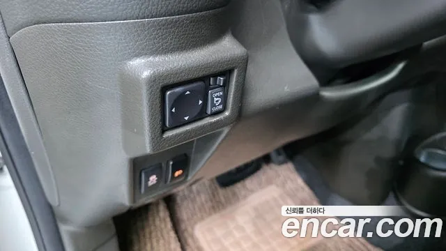 Nissan Cube 2014 thumb 6