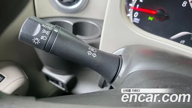 Nissan Cube 2014 thumb 8