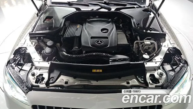 Mercedes-Benz E-Class 2017 thumb 2