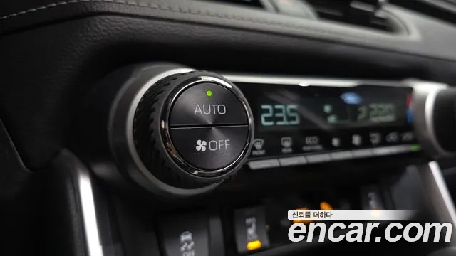 Toyota RAV4 2024 thumb 3