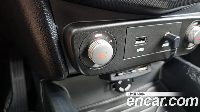 KGM Tivoli 2017 thumb 5