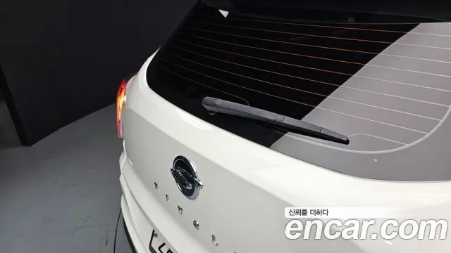 KGM Tivoli 2017 thumb 9