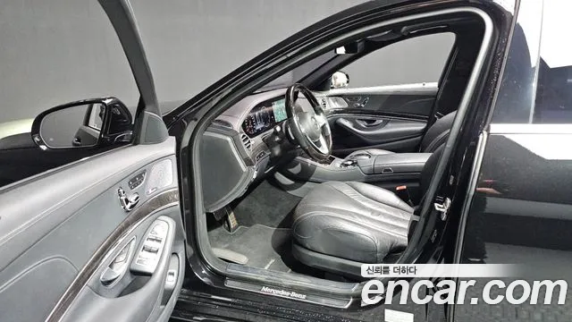Mercedes-Benz S-Class 2018 thumb 3