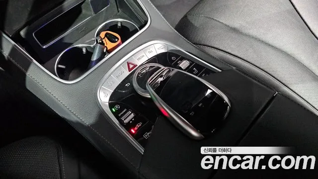 Mercedes-Benz S-Class 2018 thumb 11