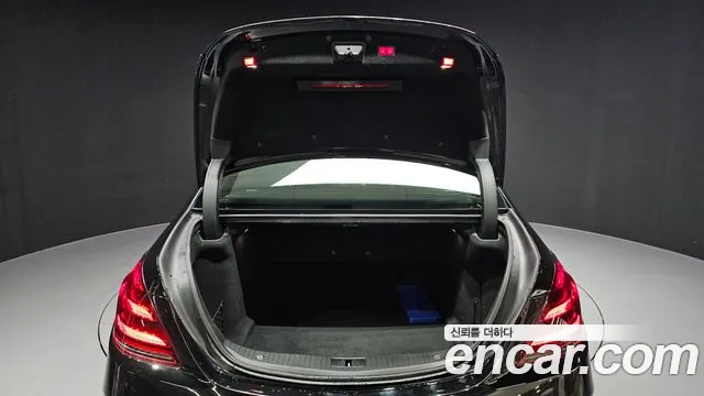 Mercedes-Benz S-Class 2018 thumb 6